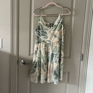 Sage green & Ivory Tie-Detail Dress